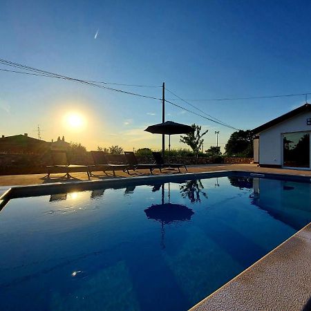 Apartmán Cozy House With Pool Near Rovinj Kanfanar Exteriér fotografie
