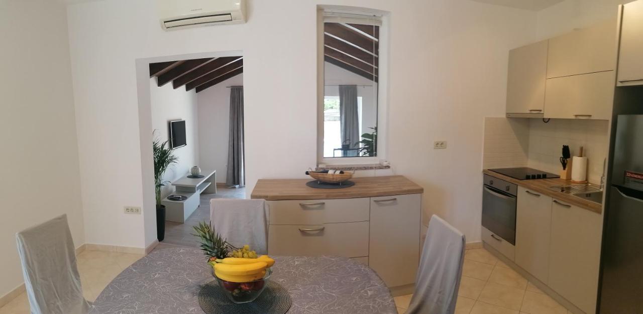 Apartmán Cozy House With Pool Near Rovinj Kanfanar Exteriér fotografie